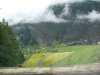 Bayer, núi Alps và món chân giò nướng_3