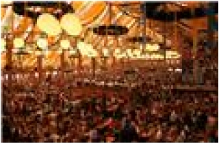 Uống bia tại Oktoberfest_4