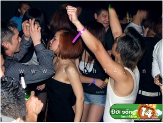 Lối sống thác loạn của teen Việt tại Đức  _0