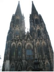 Còn vương mùi hương Cologne  