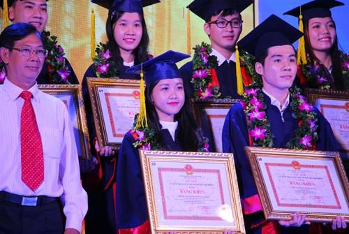 Vì sao du học sinh khó xin việc khi về nước - 0 Vì sao du học sinh khó xin việc khi về nước - 0