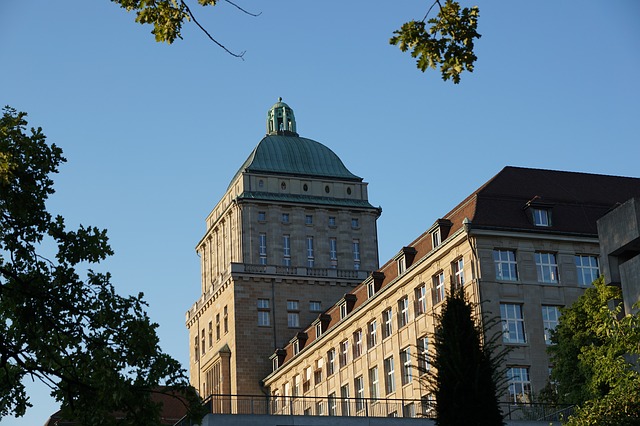 university 933622 640