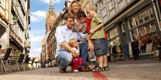 Thành phố Hannover với Đường chỉ đỏ dẫn tới các điểm tham quan - 1 Thành phố Hannover với Đường chỉ đỏ dẫn tới các điểm tham quan - 1