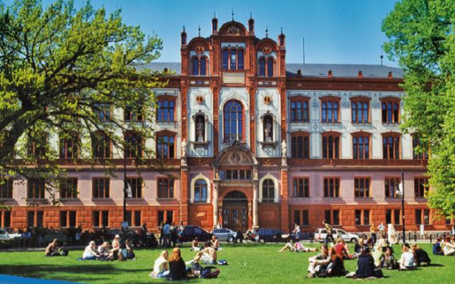 Đại học Rostock- trường đại học đẹp bậc nhất nước Đức - 2