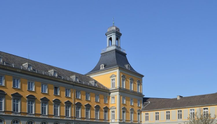 university 2150062 960 720 750x4301
