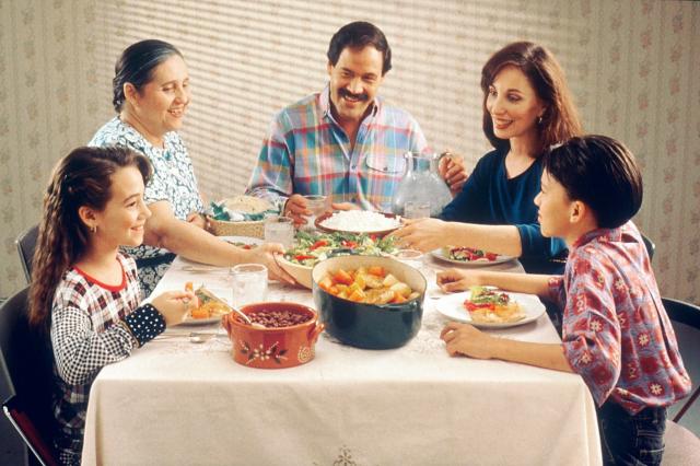 11 quy tắc ứng xử đẹp trên bàn ăn của người Đức, chiếm thiện cảm của người đối diện - 8 11 quy tắc ứng xử đẹp trên bàn ăn của người Đức, chiếm thiện cảm của người đối diện - 8