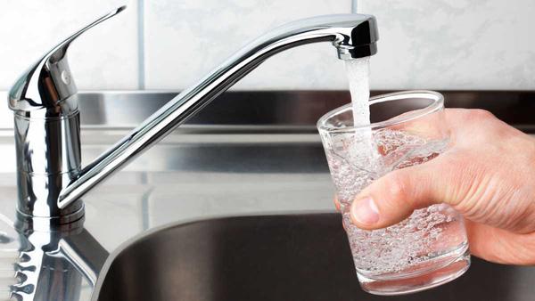 Nước lã ở Tây sạch đến mức độ nào? - 0 Nước lã ở Tây sạch đến mức độ nào? - 0