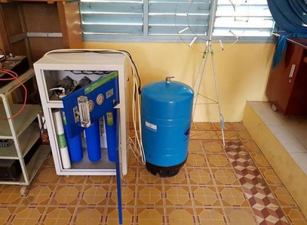 Việt kiều Đức bức xúc vì tài trợ máy lọc nước cho trường nhưng bị xếp xó - 0