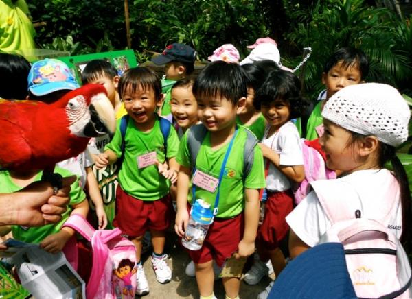 Học cha mẹ Đức nuôi dạy con độc lập bằng 3 bí quyết đơn giản - 1 Học cha mẹ Đức nuôi dạy con độc lập bằng 3 bí quyết đơn giản - 1