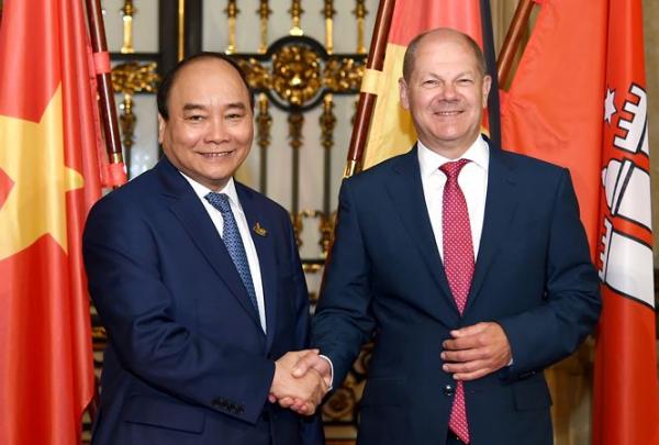 Nhiều người Việt Nam ở Hamburg là chủ doanh nghiệp thành đạt - 0 Nhiều người Việt Nam ở Hamburg là chủ doanh nghiệp thành đạt - 0