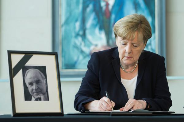 Cuộc sống thường nhật của nữ Thủ tướng quyền lực Angela Merkel - 10 Cuộc sống thường nhật của nữ Thủ tướng quyền lực Angela Merkel - 10