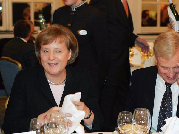 Cuộc sống thường nhật của nữ Thủ tướng quyền lực Angela Merkel - 1 Cuộc sống thường nhật của nữ Thủ tướng quyền lực Angela Merkel - 1