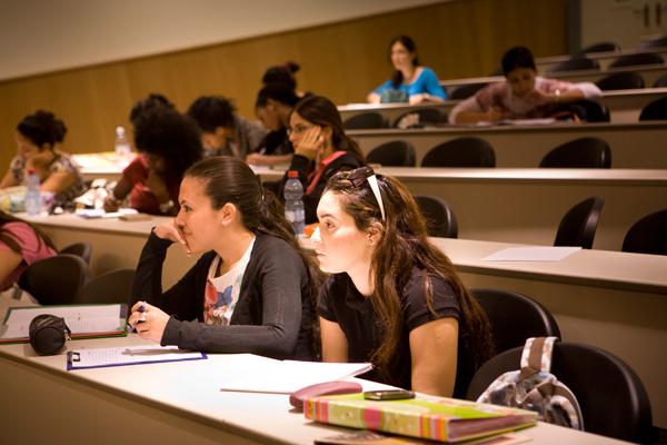 Tận dụng tối đa cuộc sống du học sinh: Đừng “lãng phí” tuổi trẻ! - 1