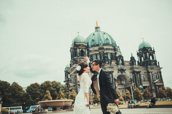 Một nước Đức lãng mạn đến khác lạ qua ảnh cưới “yêu nhau tại Berlin” của cặp đôi Việt kiều - 0 Một nước Đức lãng mạn đến khác lạ qua ảnh cưới “yêu nhau tại Berlin” của cặp đôi Việt kiều - 0
