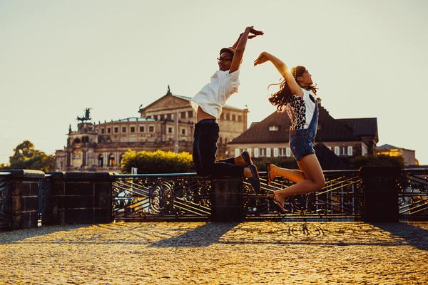Một nước Đức lãng mạn đến khác lạ qua ảnh cưới “yêu nhau tại Berlin” của cặp đôi Việt kiều - 11 Một nước Đức lãng mạn đến khác lạ qua ảnh cưới “yêu nhau tại Berlin” của cặp đôi Việt kiều - 11