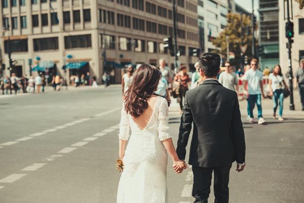 Một nước Đức lãng mạn đến khác lạ qua ảnh cưới “yêu nhau tại Berlin” của cặp đôi Việt kiều - 6 Một nước Đức lãng mạn đến khác lạ qua ảnh cưới “yêu nhau tại Berlin” của cặp đôi Việt kiều - 6