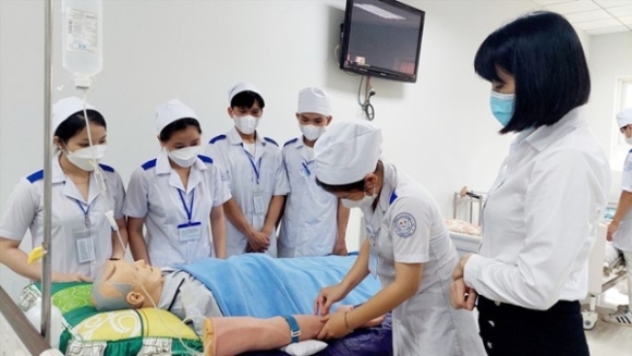 Tuyển 120 ứng viên đi học tập, làm việc ngành điều dưỡng tại CHLB Đức